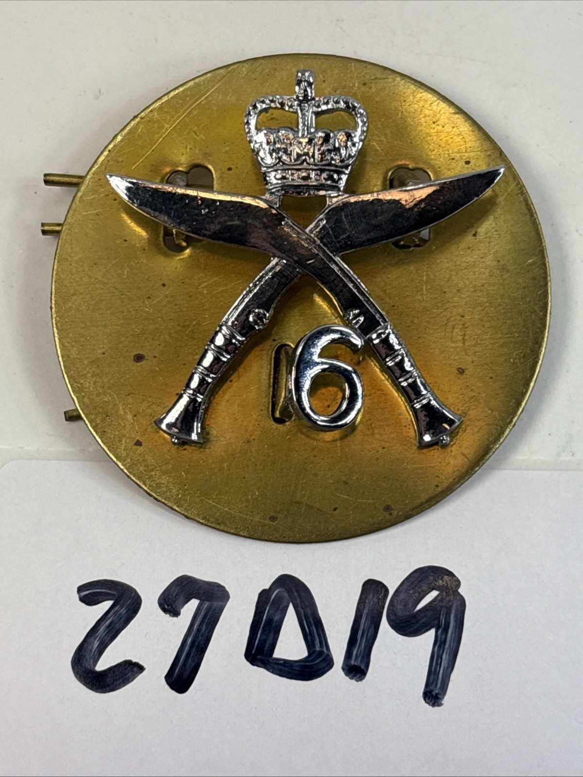 British 6th Queen Elizabeths Own Gurkha Rifles Cap Badge Insignia Pin-Back 27D19