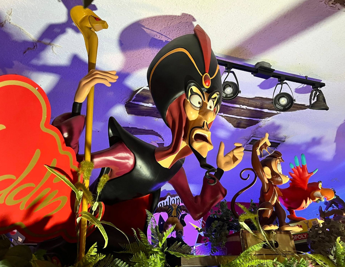 RARE Life Size Disney Store Display RARE Life Size Disney Store Display