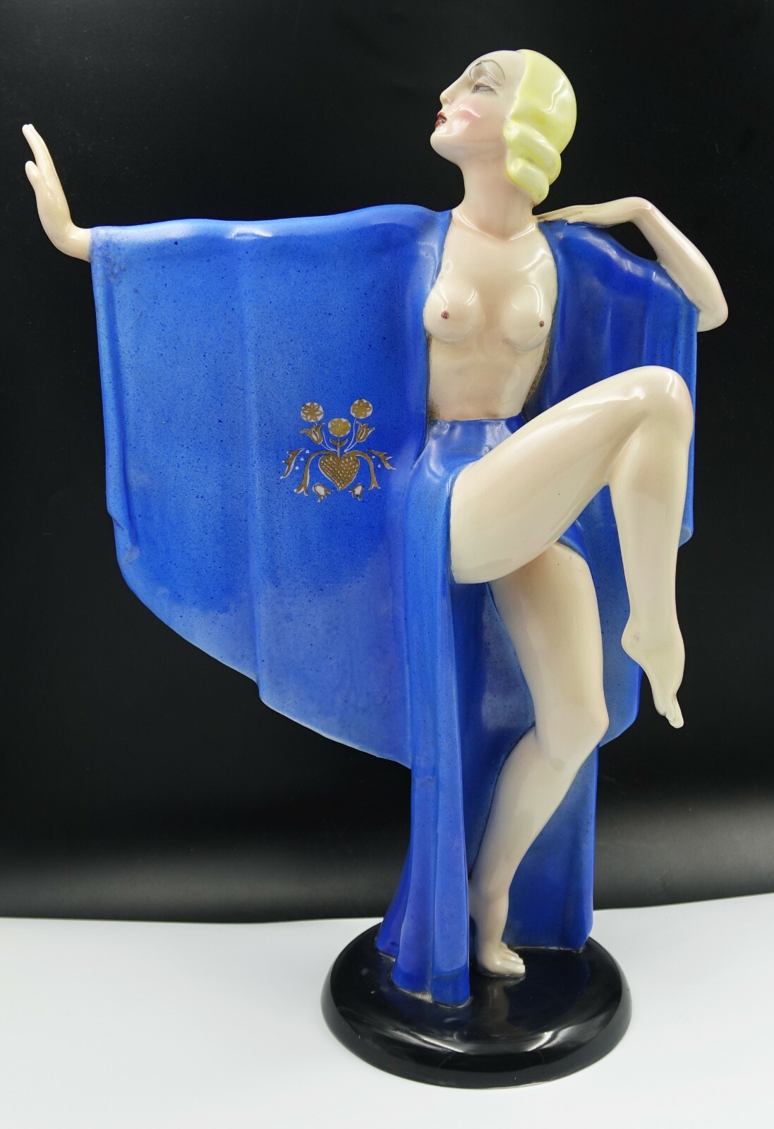 Italian Art Deco Essevi Ceramic Nude Dancer Figure by Sandro Vacchetti ca 1930 Italian Art Deco Essevi Ceramic Nude Dancer Figure by Sandro Vacchetti ca 1930