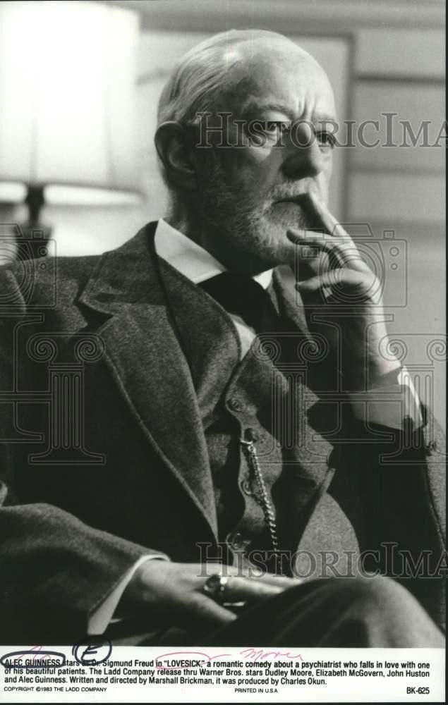 1983 Press Photo Alec Guinness as Dr. Sigmund Freud in 1983 Press Photo Alec Guinness as Dr. Sigmund Freud in