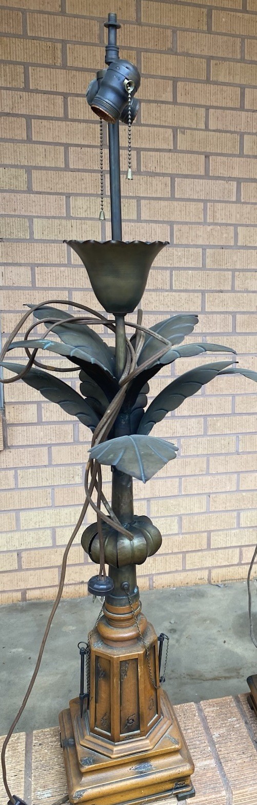 ELEGANT MONUMENTAL MID CENTURY NEOCLASSICAL TOLE PALM TREE STYLE LAMP ELEGANT MONUMENTAL MID CENTURY NEOCLASSICAL TOLE PALM TREE STYLE LAMP