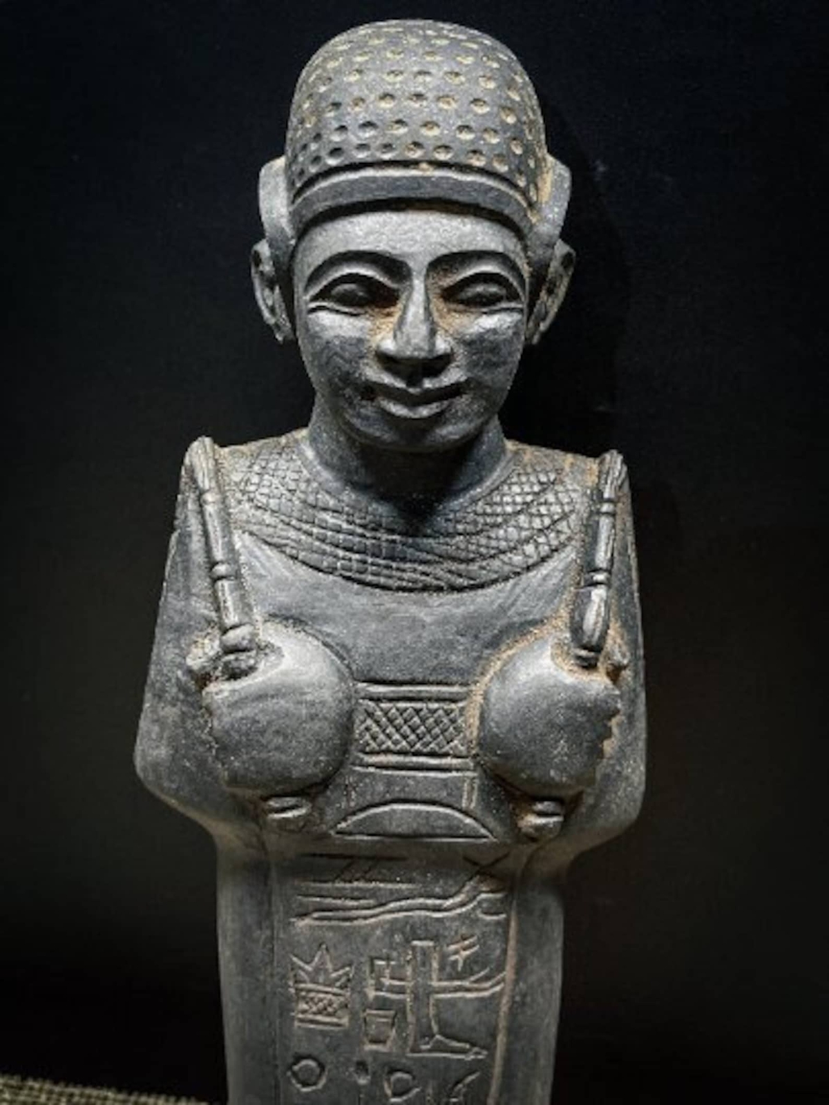 Handmade Ushabti of the boy king TUTANKHAMUN, With unique Carving on it
