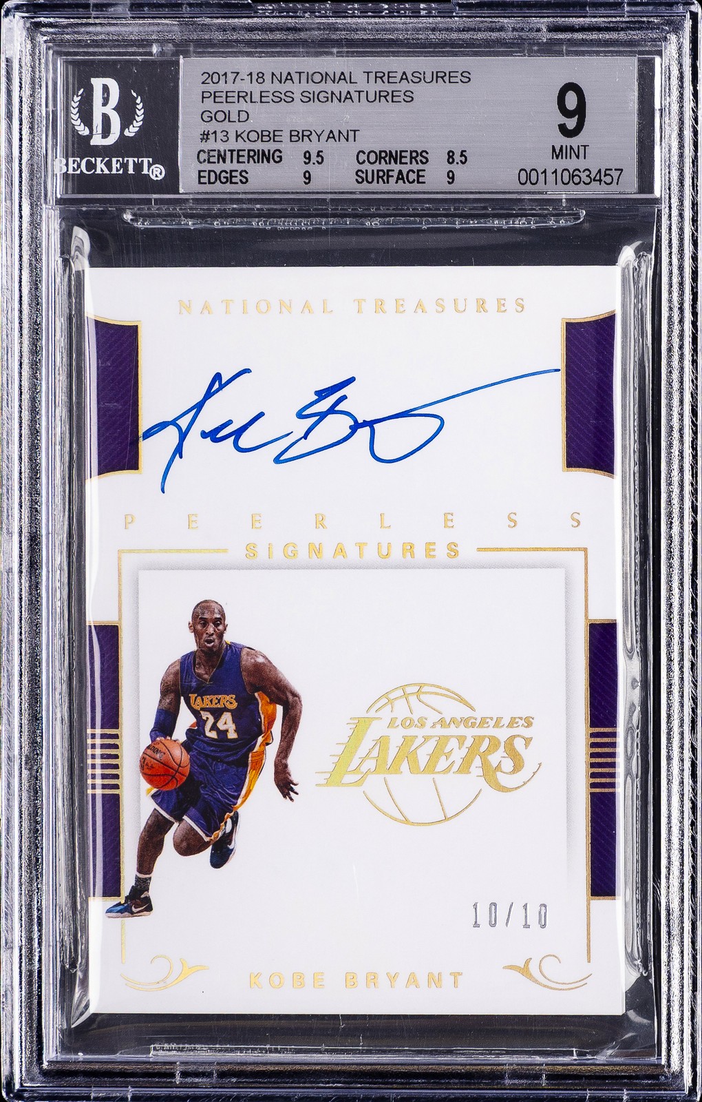 2017-18 NATIONAL TREASURES PEERLESS SIGNATURES - GOLD #13 KOBE BRYANT BGS 9 2017-18 NATIONAL TREASURES PEERLESS SIGNATURES - GOLD #13 KOBE BRYANT BGS 9