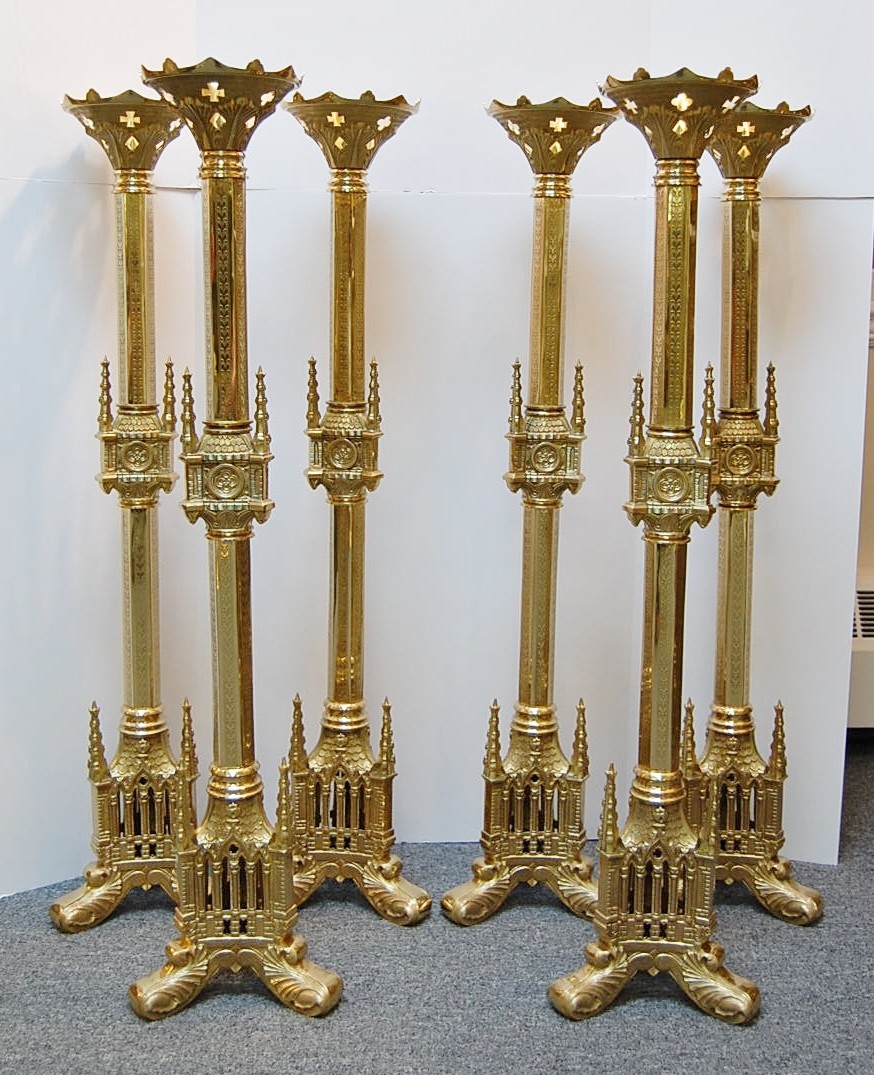 SET OF SIX (6) BRASS GOTHIC ALTAR CHURCH CANDLESTICKS, 40 SET OF SIX (6) BRASS GOTHIC ALTAR CHURCH CANDLESTICKS, 40