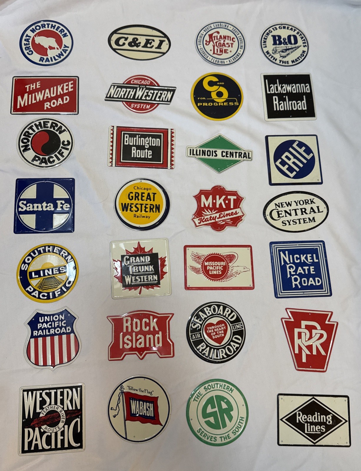 Complete Set 28 Vintage 1954-55 Post Sugar Crisp Railroad Tin Emblems RARE C&O Complete Set 28 Vintage 1954-55 Post Sugar Crisp Railroad Tin Emblems RARE C&O