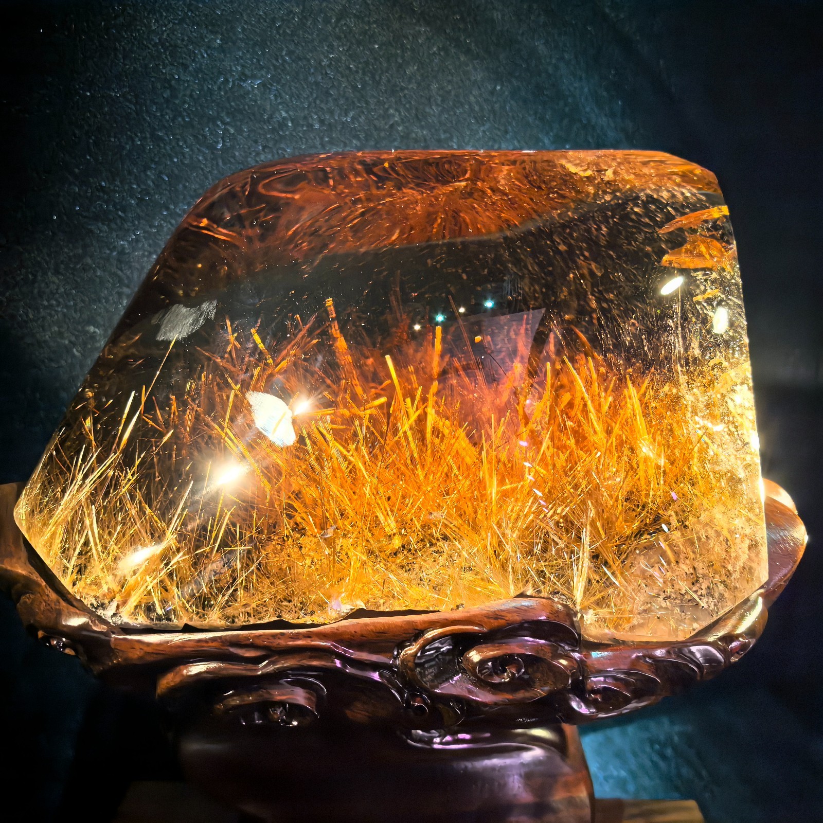 28.6LB Rare Top Natural Rutilated Quartz Titanium Crystal Mineral Specimen +base 28.6LB Rare Top Natural Rutilated Quartz Titanium Crystal Mineral Specimen +base