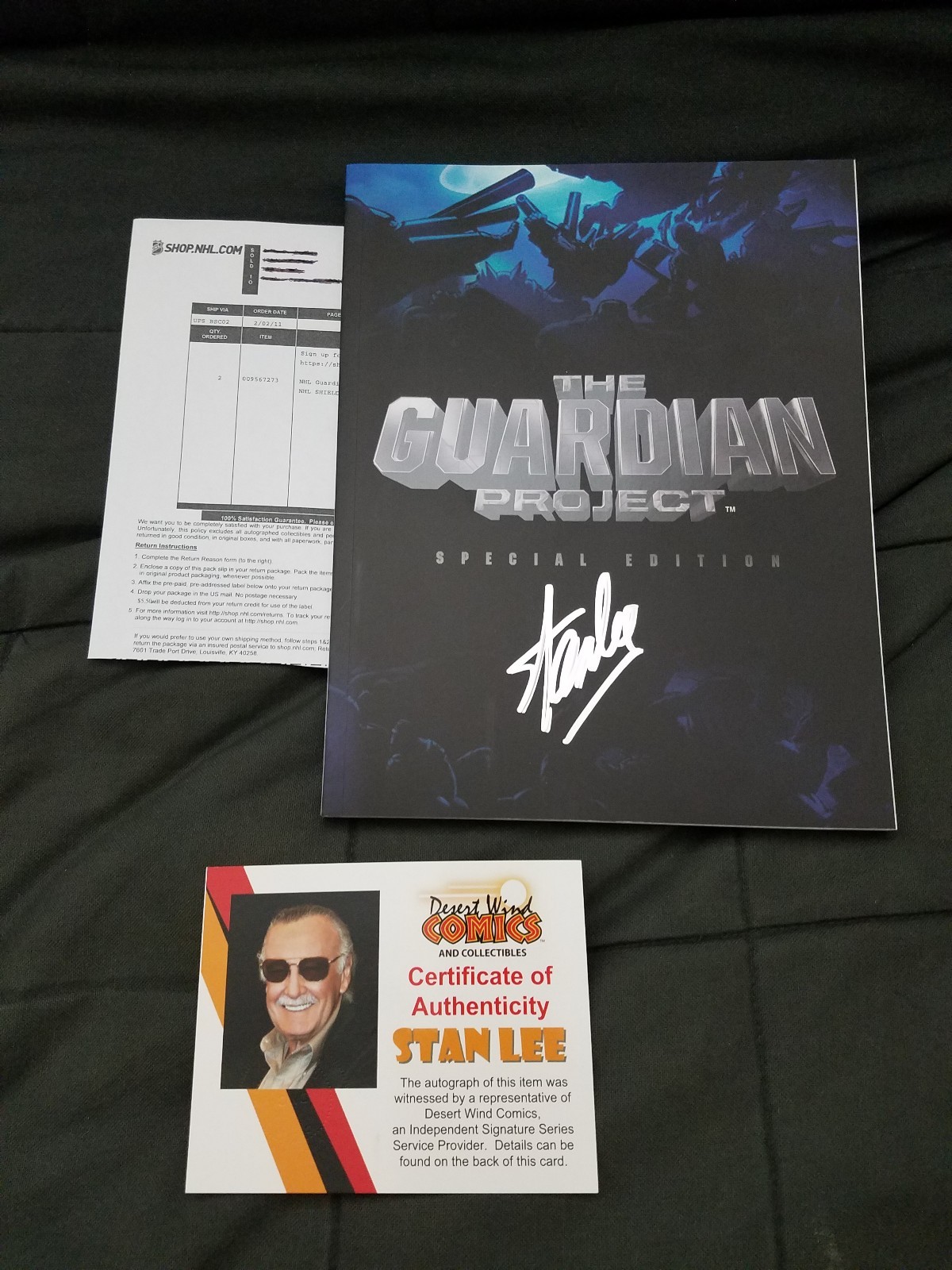 * SIGNED by STAN LEE * NHL GUARDIANS PROJECT COMIC BOOK w COA from Comikaze 2013