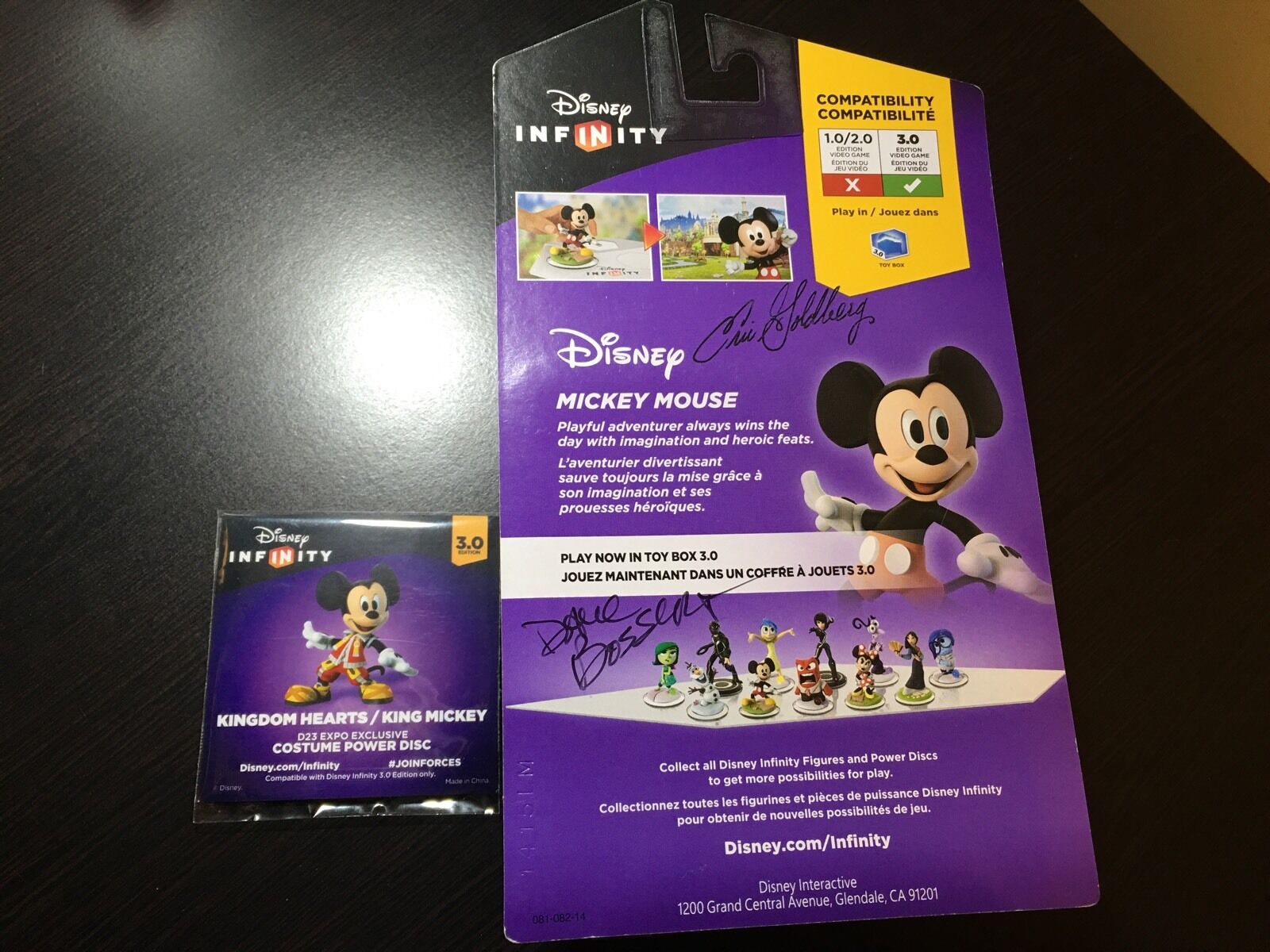 Signed D23 2015 Disney Infinity 3.0 King Mickey Mouse Kingdom Hearts Power Disc