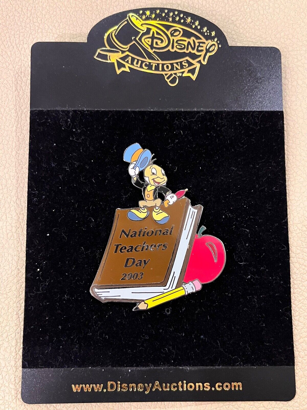 Disney  Auctions National Teachers Day Jiminy Pin LE 100 Pinocchio  M01