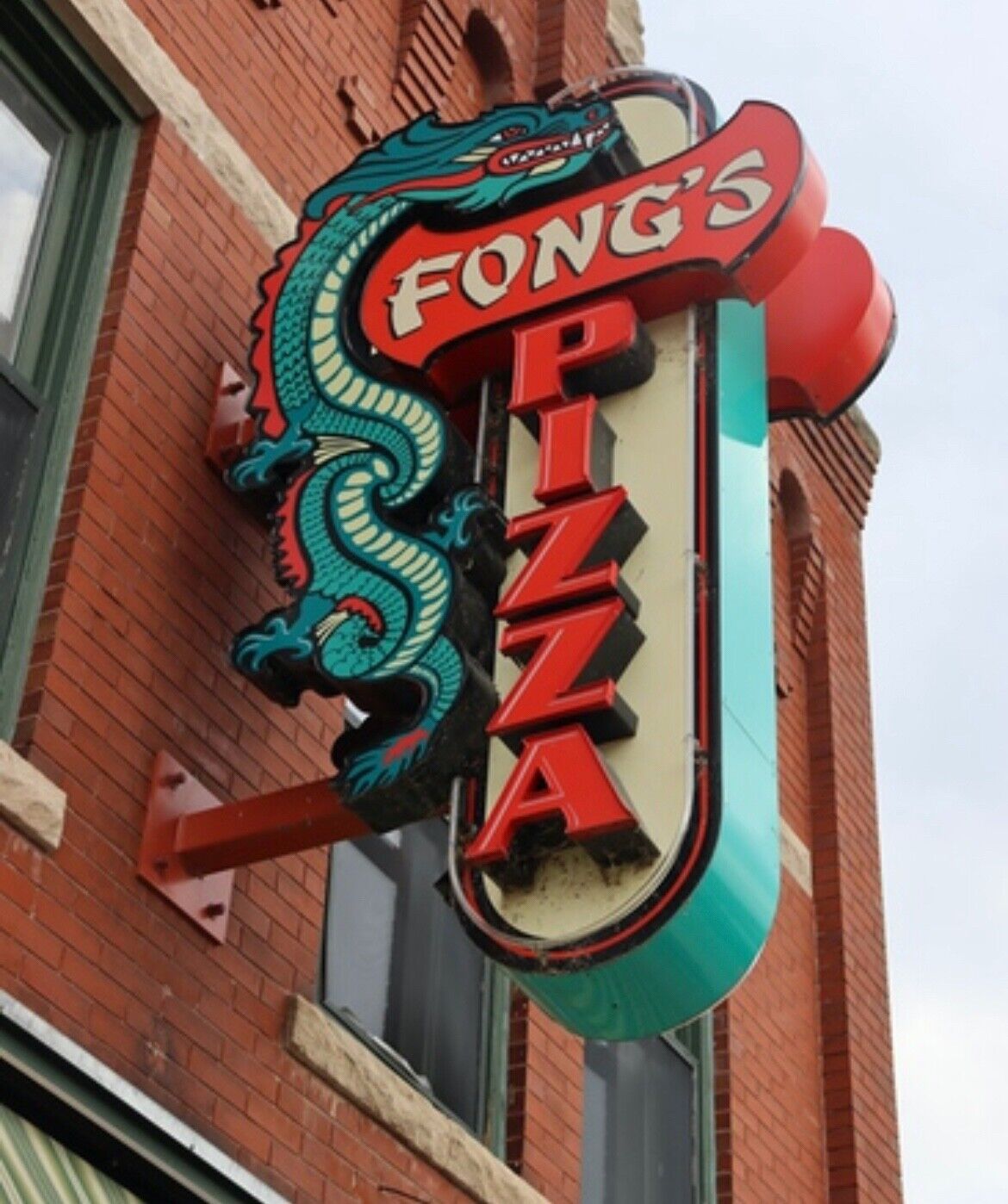 Vintage Neon Sign- Fong's Pizza 8' Neon Sign