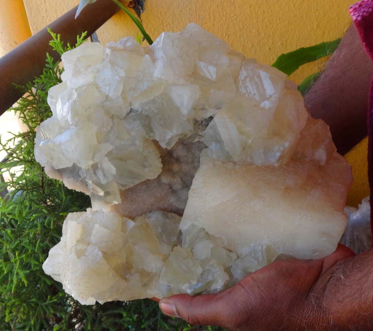 Black Friday Calcite On Chalcedony Crystals Rock Minerals Specimen 10.630kg