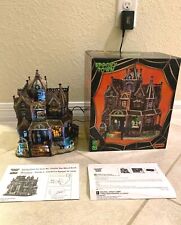 LEMAX SPOOKY TOWN ~ Creepy’s Bed & Breakfast ~ VERY RARE & RETIRED - HALLOWEEN picture