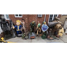 Holy Grail Collection 8 Rare Life Sized Authentic Video Game Statues Halo picture