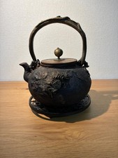 Nanbu Tekki Tetsubin Crab Design Ryubundo Kamedindo Rare 0016 Antique picture