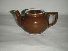 PRALINE ? PIRALINE ? 8 OZ BROWN TEA POT VITRIFIED CERAMIC SUNK COVER VINTAGE picture