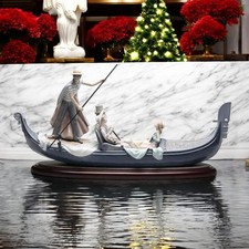 Lladro 01001350 In The Gondola Couple Numbered Edition picture