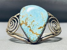 ONE OF THE BIGGEST VINTAGE NAVAJO #8 TURQUOISE STERLING SILVER BRACELET picture