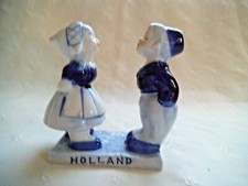 DELFT KISSING COUPLE HANDPAINTED IN DELFT BLUE #E.M.9198 picture