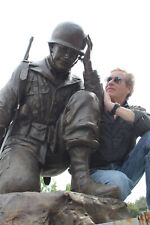 BRONZE MILITARY MEMORIAL SCULPTURE STATUE VFW ARMY WW2 KOREA lifesize statue art picture