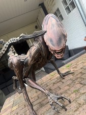 Crawling Dog Alien – XL Collector Statue – 1/1 Unique Prop Replica, Hand Painted picture