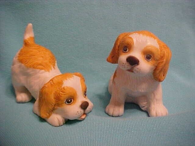 Homco Dogs Porcelain Spaniel Puppies White  & Golden Tan #1407 vintage lot of 2