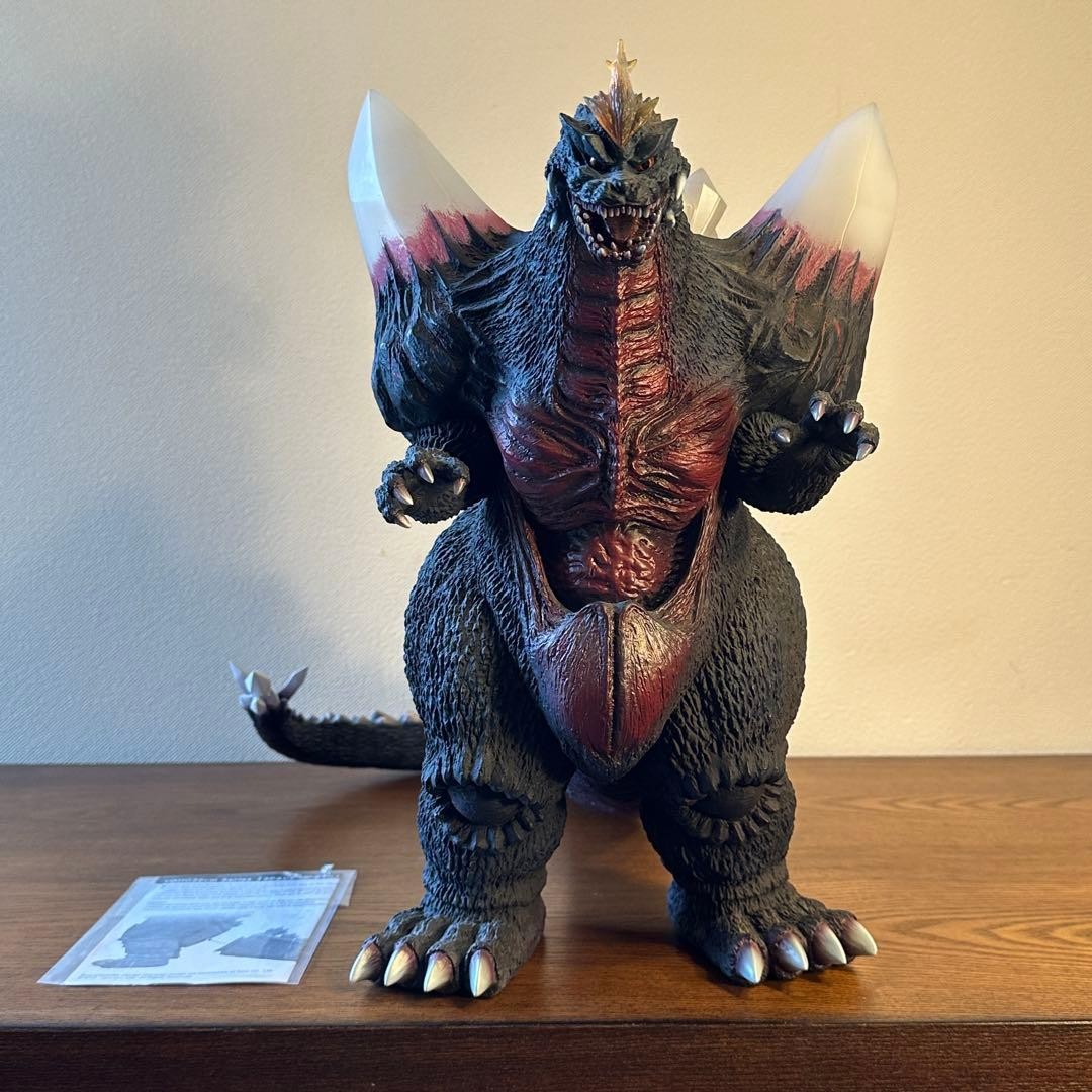 X-PLUS Toho 30cm Series Space Godzilla figure, realistic size, no noticeable dam
