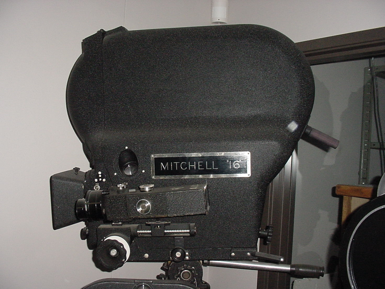 CINEMA ANTIQUES: OLD MOVIE CAMs, STUDIO LITES, MICS Etc FOR HOME / OFFICE. OFFER