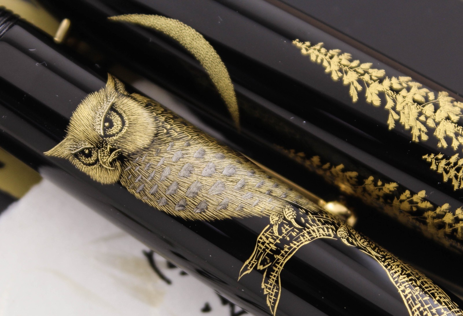 Pilot Namiki Yukari Royale Chinkin Owl Fountain Pen by Shouji Michikami Pilot Namiki Yukari Royale Chinkin Owl Fountain Pen by Shouji Michikami