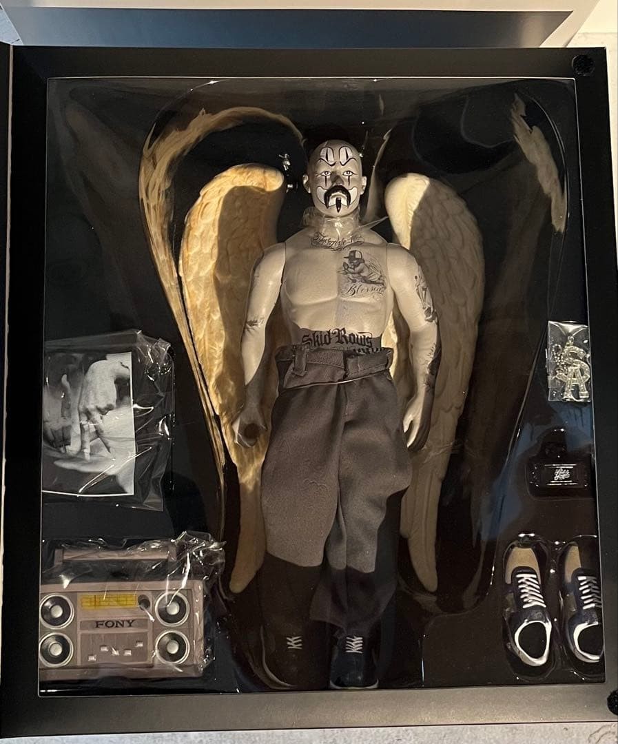 MISTER CARTOON The Lost Angel Figure Collab Nike T-Mobile 1st Model