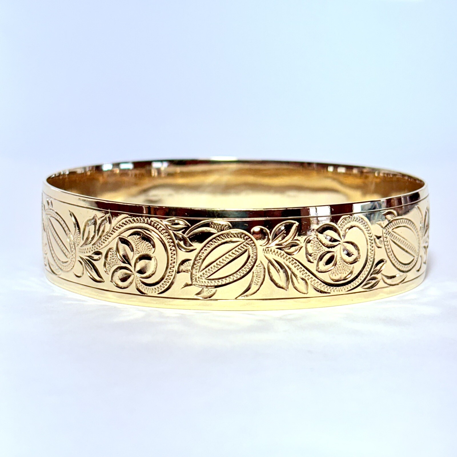 10K Yellow Gold Hawaiian Honu Sea Turtle Scroll 18mm 8.25 10K Yellow Gold Hawaiian Honu Sea Turtle Scroll 18mm 8.25