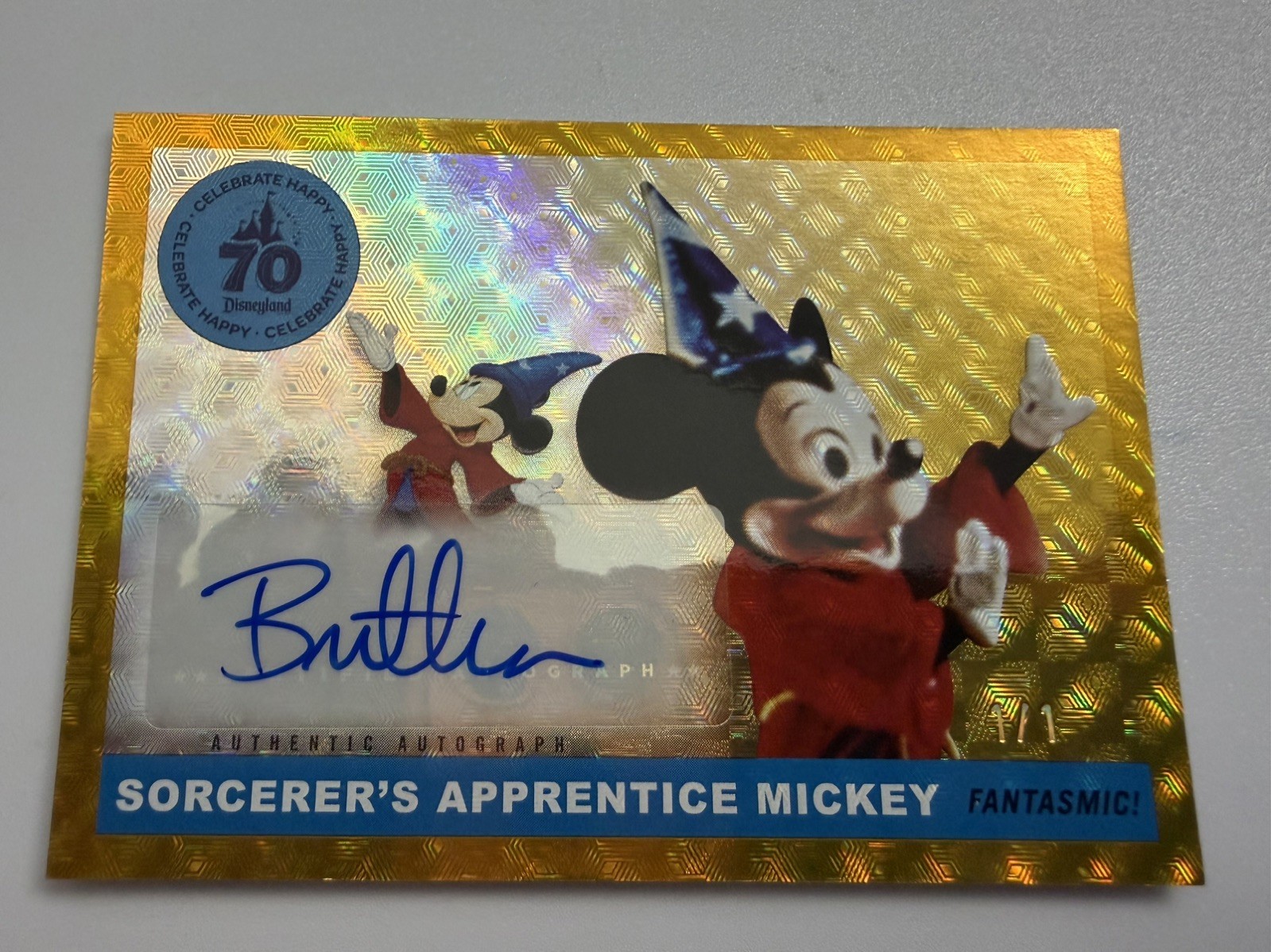 Disneyland 70th Anniversary Topps 1/1 Autograph Sorcerer's Apprentice Mickey Disneyland 70th Anniversary Topps 1/1 Autograph Sorcerer's Apprentice Mickey
