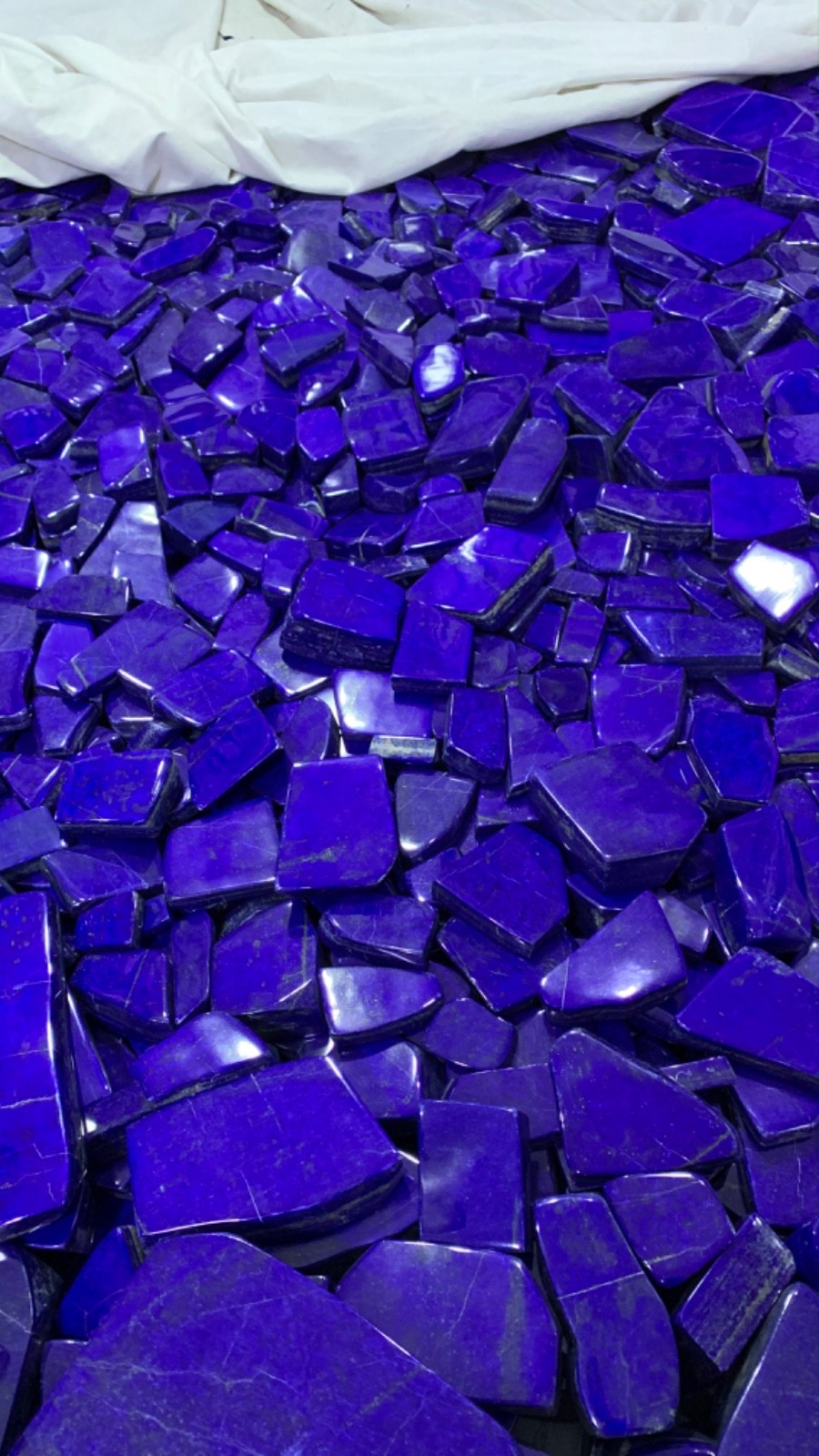 500KG AAA Quality Natural Lapis Lazuli Polished Mineral Specimen Wholesale