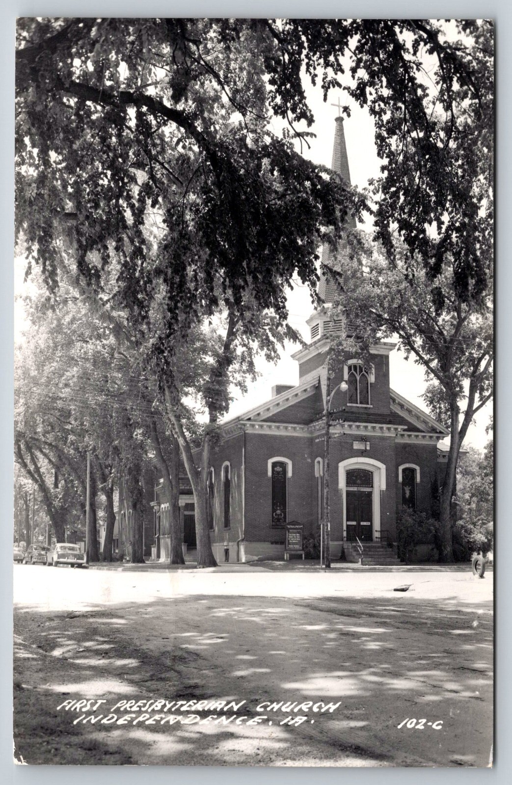 Postcard RPPC Iowa Independence First Presbyterian Church c1964 20X