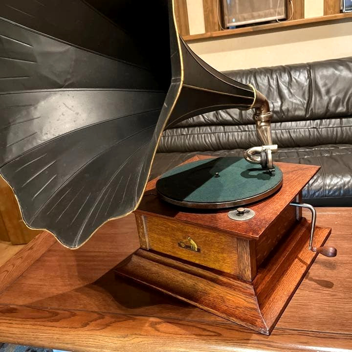 HMV Model 7 Senior Monarch Oak Horn Gramophone Triple Spring c1913 Antique HMV Model 7 Senior Monarch Oak Horn Gramophone Triple Spring c1913 Antique